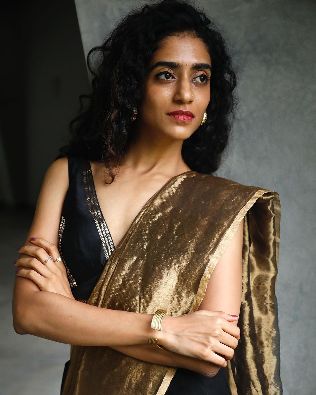 Tissue silk zari weave soft shine fabric multi weave chanderi handloom weave saree