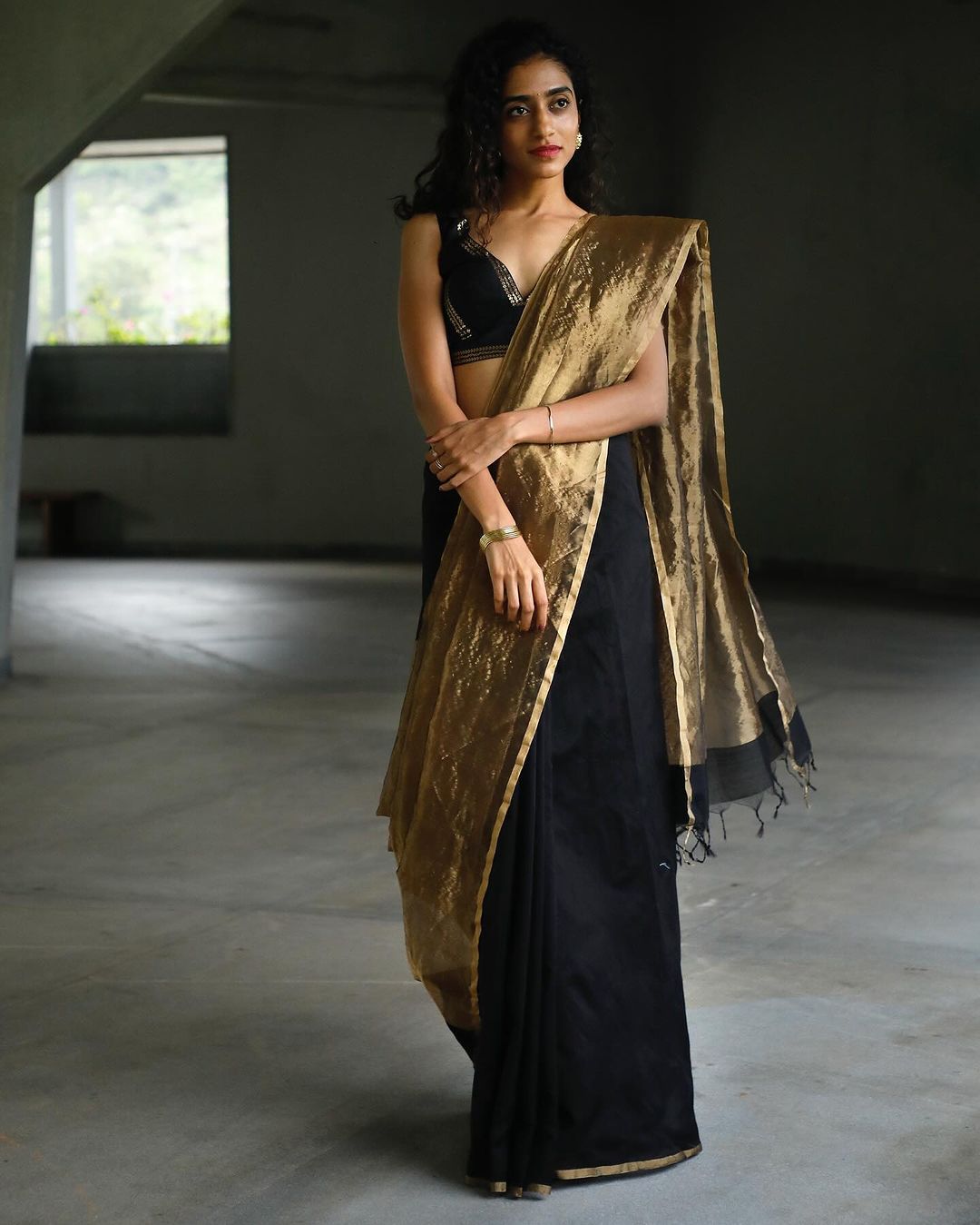 Tissue silk zari weave soft shine fabric multi weave chanderi handloom weave saree